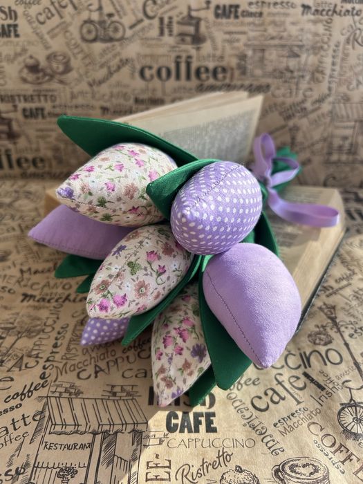 Тюльпани у стилі Тільда