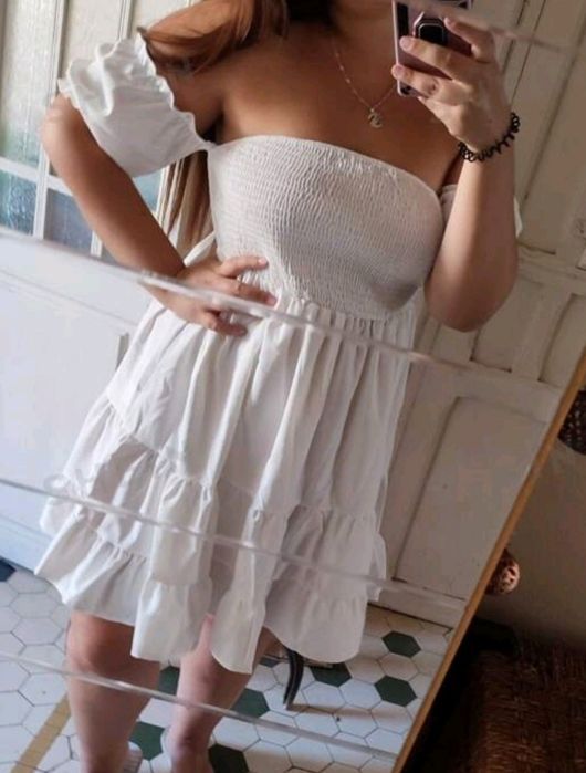 Vestido branco sem ombros