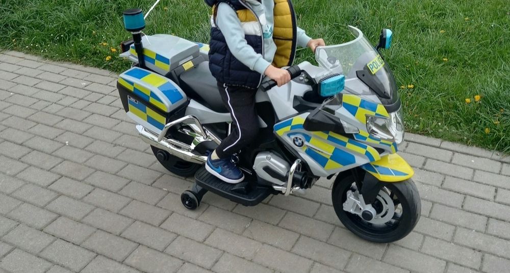 Motor policyjny bmw