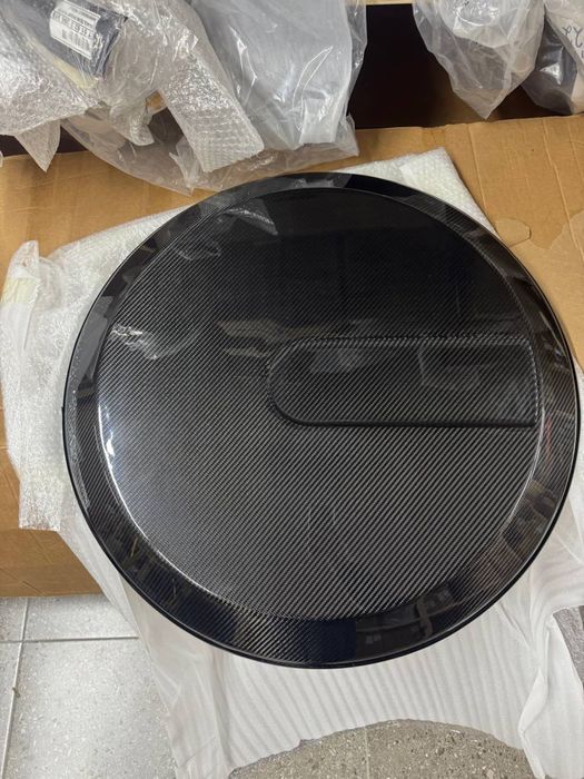 Карбоновая накладка на запасное колесо Mercedes Benz W465 W464 W463A