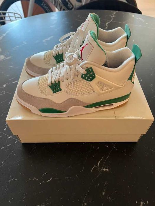 Jordan 4 Retro SB Pine Green R.43