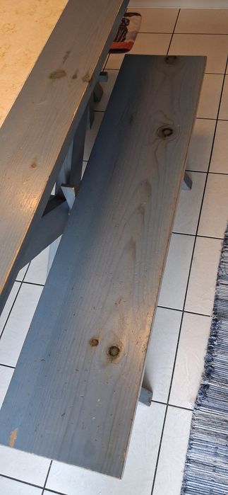 Mesa de Jantar/Cozinha em Pinho Maciço e Mármore + 4 Bancos