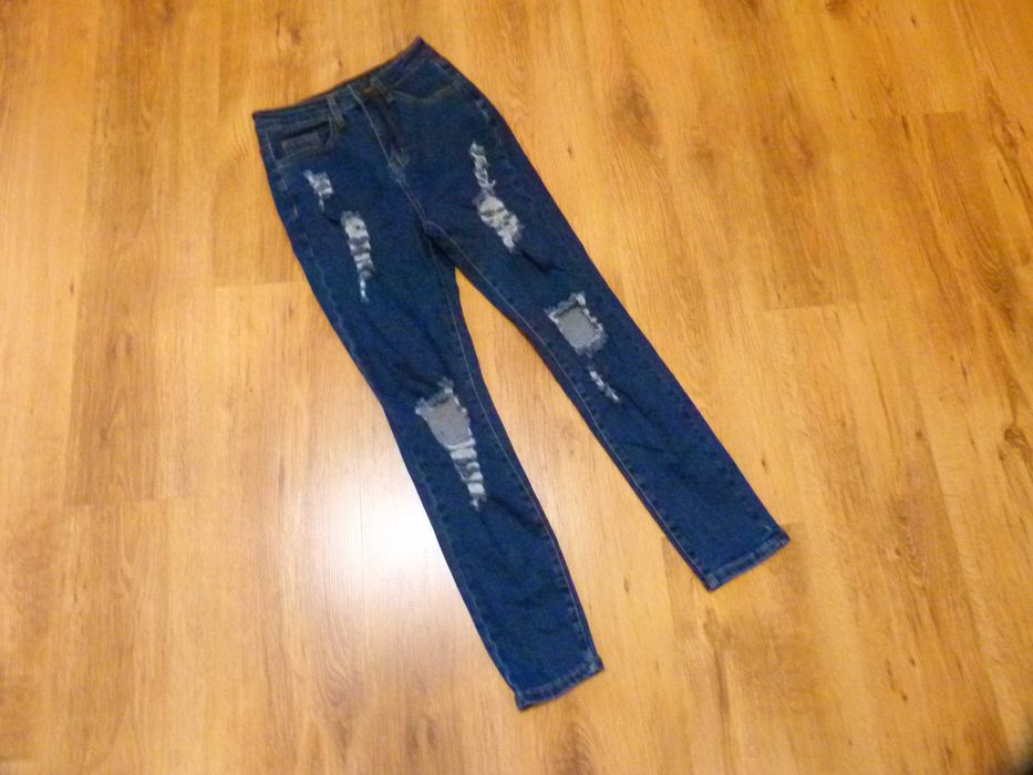 Shein spodnie jeans z dziurami i rozdarciami wysoki stan rozm 34 XS