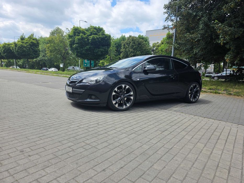 Opel astra j GTC