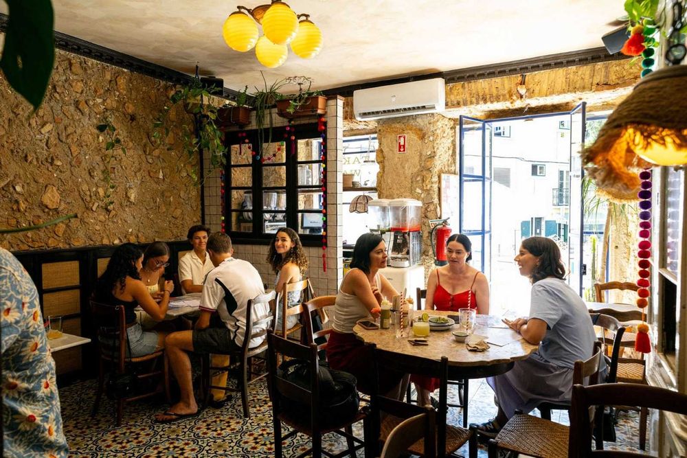 Empresa Decimeficiente, Construção a raiz e remodelações