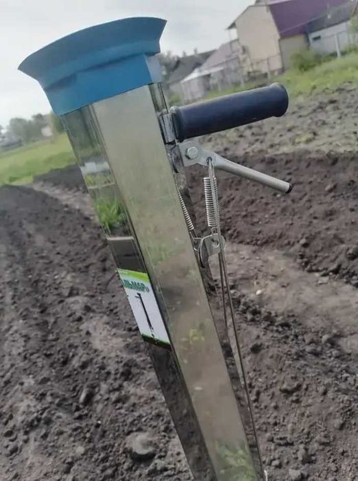 Устройство Кальмар для быстрой посадки расады ручна саджалка