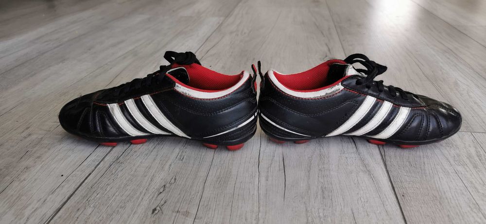 Korki piłkarskie Adidas r. 33
