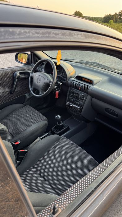 Opel Corsa — fotografia 8