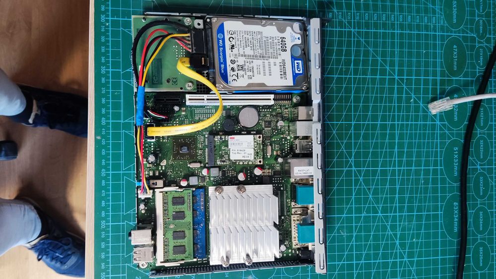 NAS Openmediavault Fujitsu Futuro S900