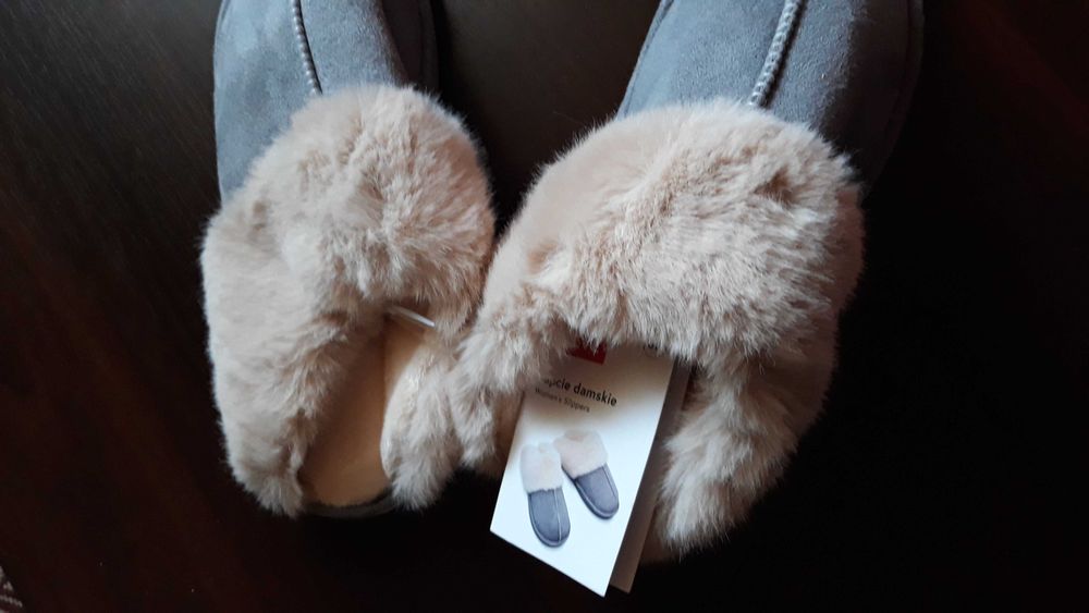 Sprzedam kapcie laczki nowe