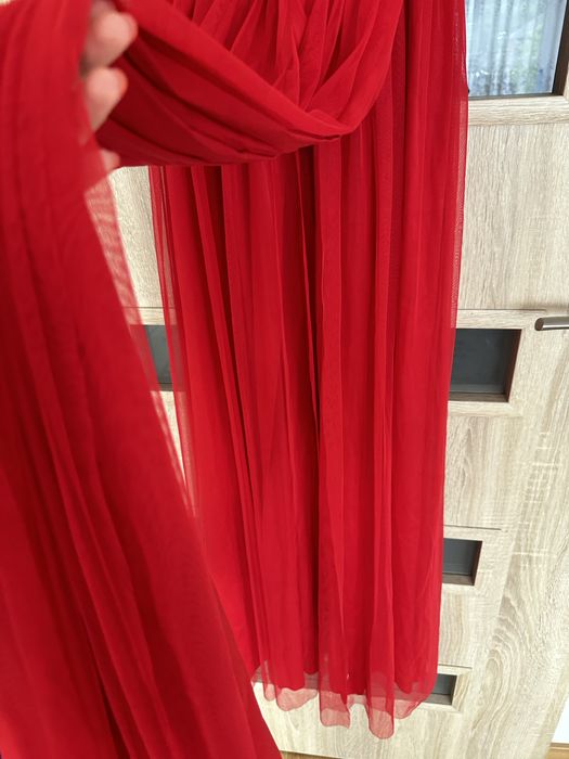 Piękna długa tiulowa czerwona efektowna sukienka Charlotte Emo S