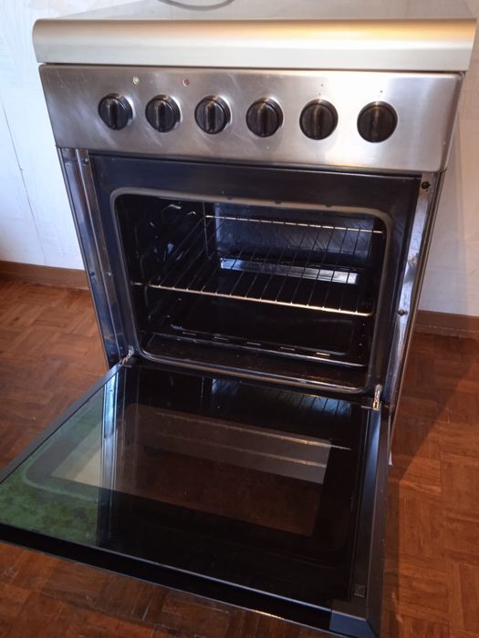 Fogão Meireles c/ forno eléctrico