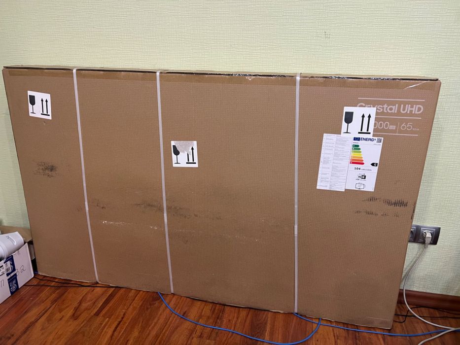 Телевізор Samsung 65UHD7100