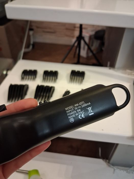 Машинка для стрижки волосся