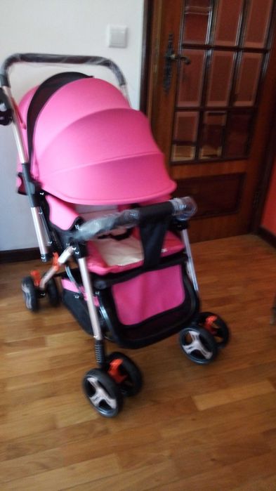 Berço e carrinho de bebé novos + ofertas