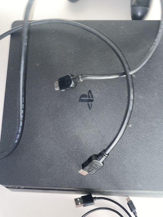 PlayStation 4 Slim 1Tb - Pouco Usada