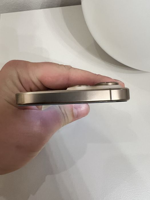 iPhone 16 Pro Max 256 GB  Desert Titanium  bateria 94%