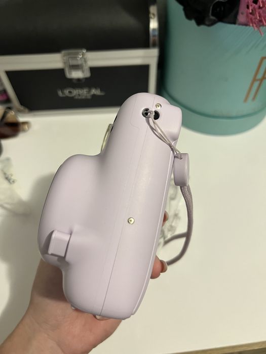 Продам Instax mini 11