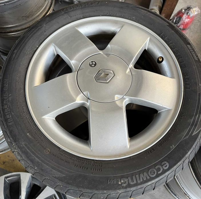 Jantes 15 4x100 Renault Clio C/Pneus 185 55 R15