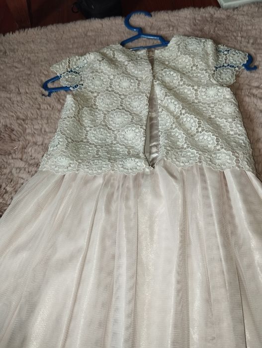 Biała letnia elegancka sukienka 128 dla dziewczynki