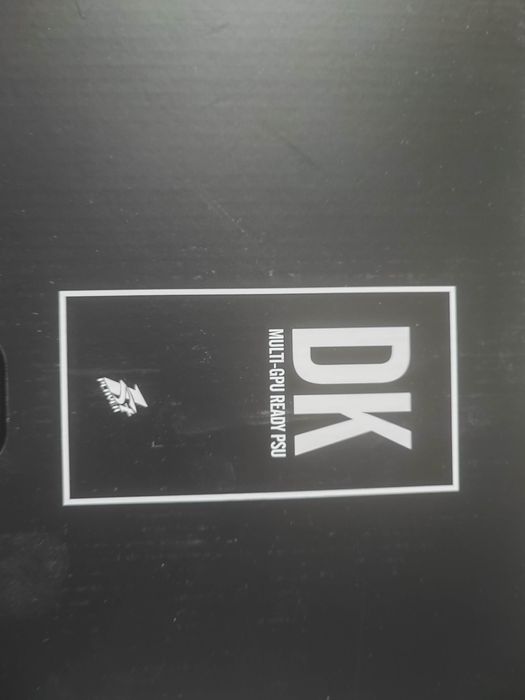 Продам блок питания в идеальном состоянии на 1600 W