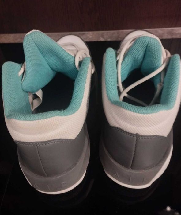 Buty sportowe Jordan długość wkładki 25.5 cm . Stan bardzo dobry