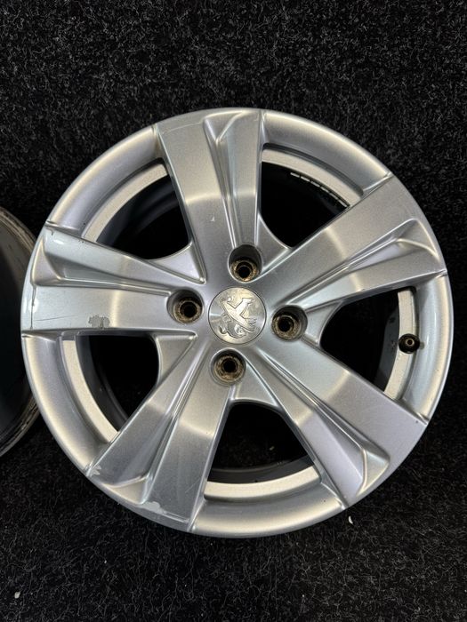 Диски Б/У 6.5R16 5x114.3 ET20 Dia65.1 4x108 Pegout