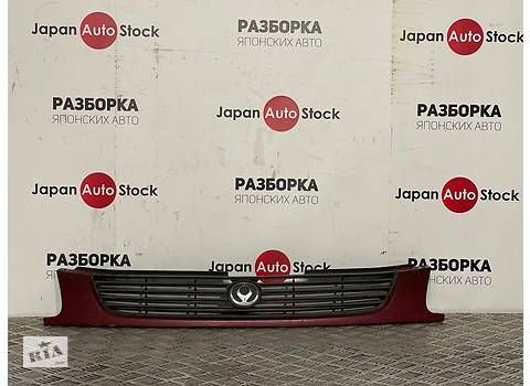 Решітка радіаторна Mazda 323 BA седан, рік 1994-1997