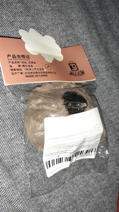 Broche de peluche capybara  NOVO