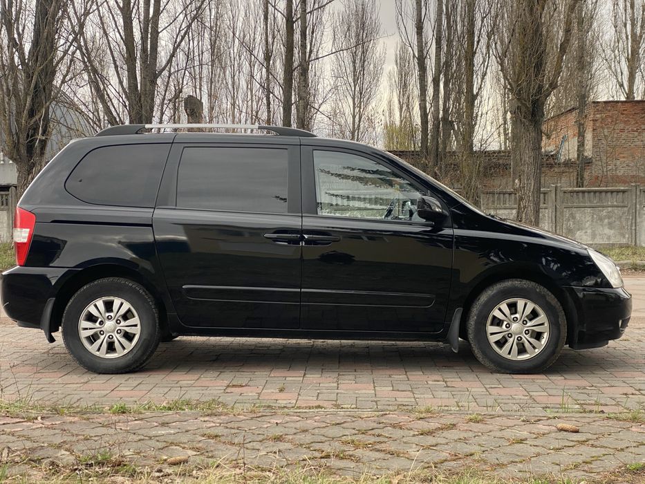 KIA Carnival 2012