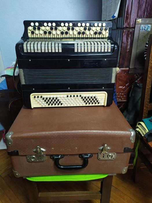 Баян ,,старт,, заказний.