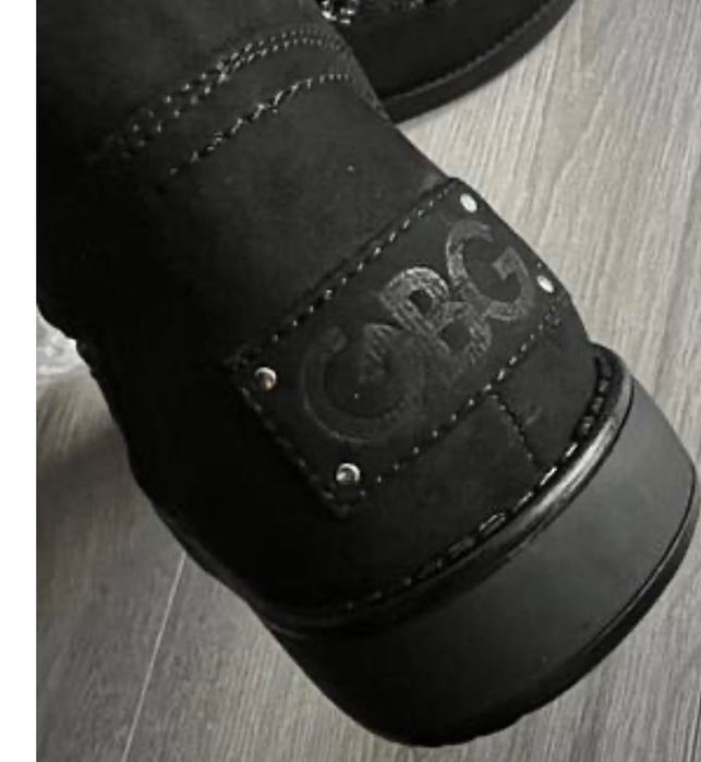 Теплі зимові чоботи GUESS, оригінал , чорного кольору , розмір 36