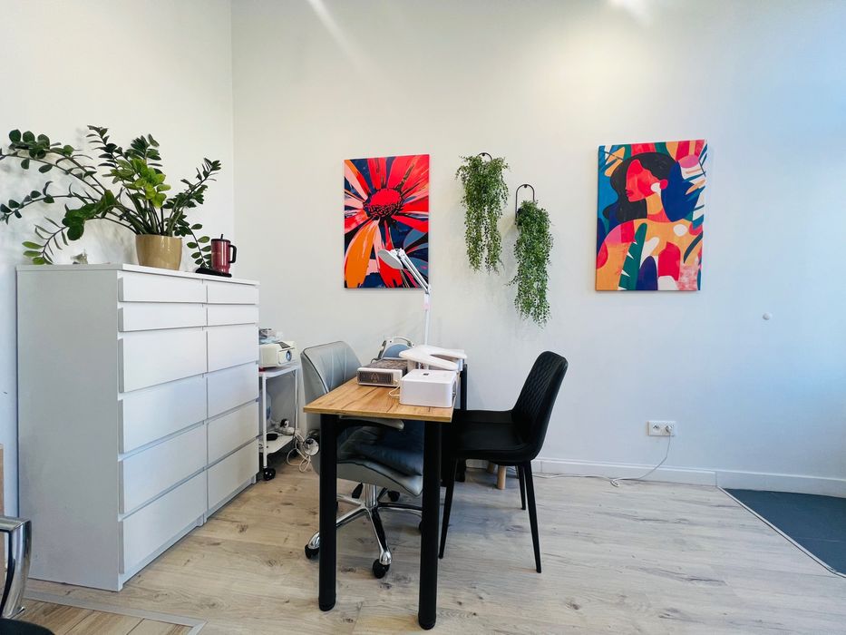 Podnajmę stanowisko na manicure STARY MOKOTÓW