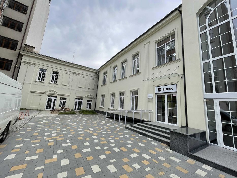 Центр Шевченко приміщення 700 кв.м. ремонт ціна 550 тис. у.о.
