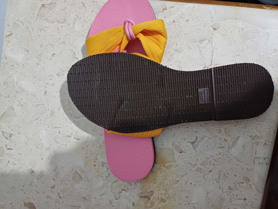 Chinelos havaianas
