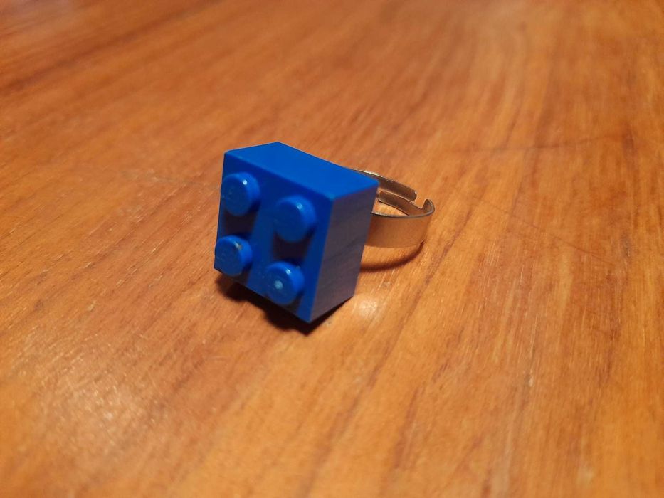 Anel c/ peça lego:branco,rosa,verde,amarelo,azul,verde,vermelho,castan