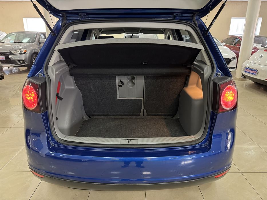 Volkswagen Golf V Plus 1.6і 16V 6МКПП 2005 р.в. (115 к.с.)