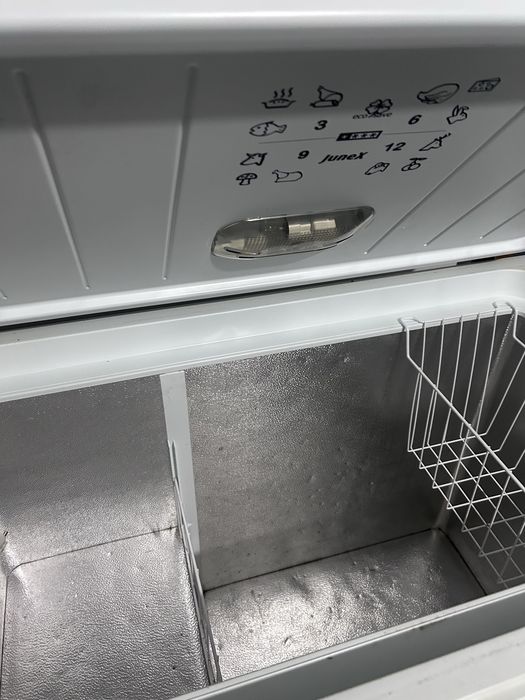 Arca congeladora Junex 200 L