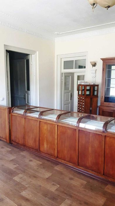 Продам будинок в центрі