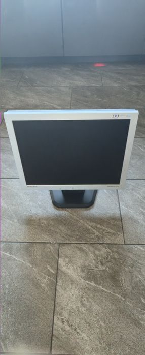 Monitor samsung 17'