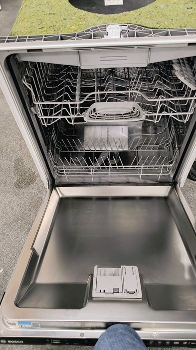 Продам новую посудомоечную машину Bosch SMV2IVX00K