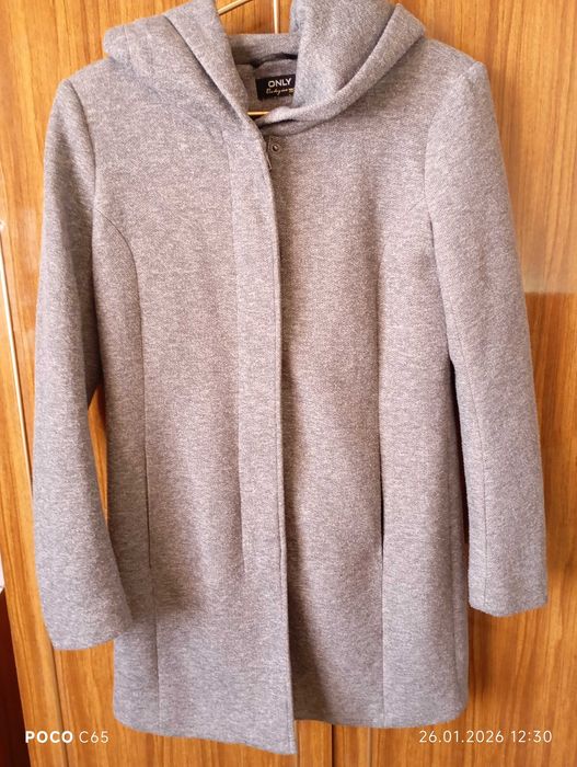 Пальто, Куртка   жіноча