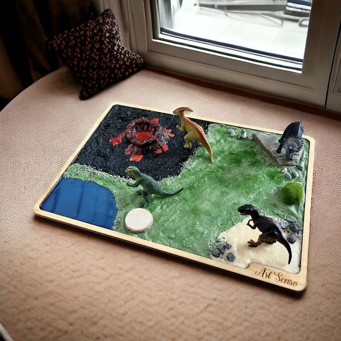 Park Jurajski panel tematyczny makieta sensoryczny Montessori wulkan