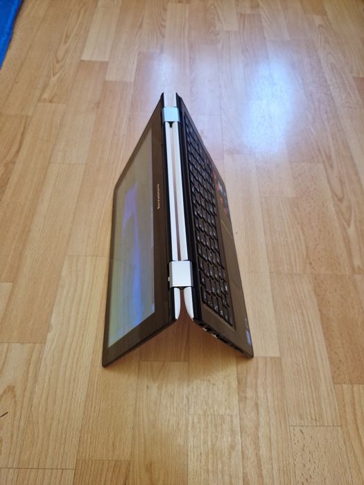 Робочий сенсорний ноутбук-планшет Lenovo Yoga 300