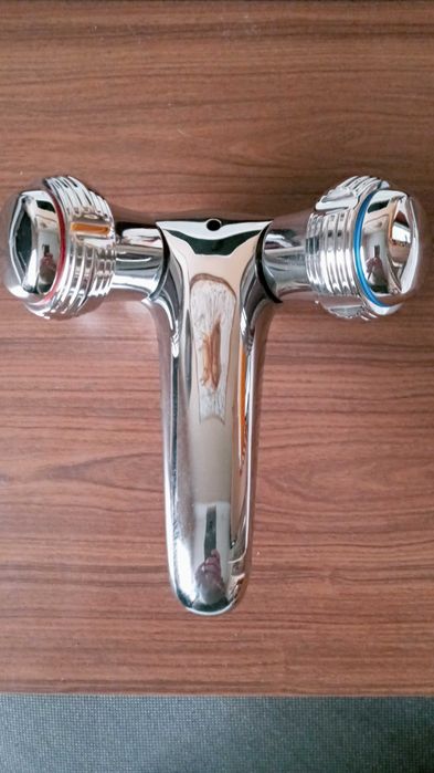 Torneiras de lavatorio misturadoras bicomando modelo exclusivo - NOVAS