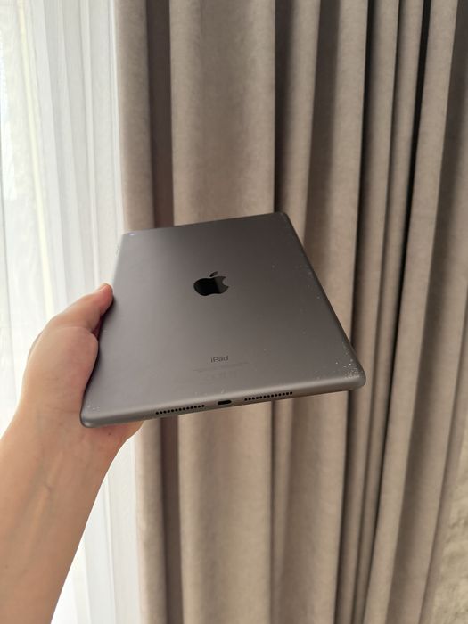 Продаю iPad 9 на 64 ГБ, версія Wi-Fi.