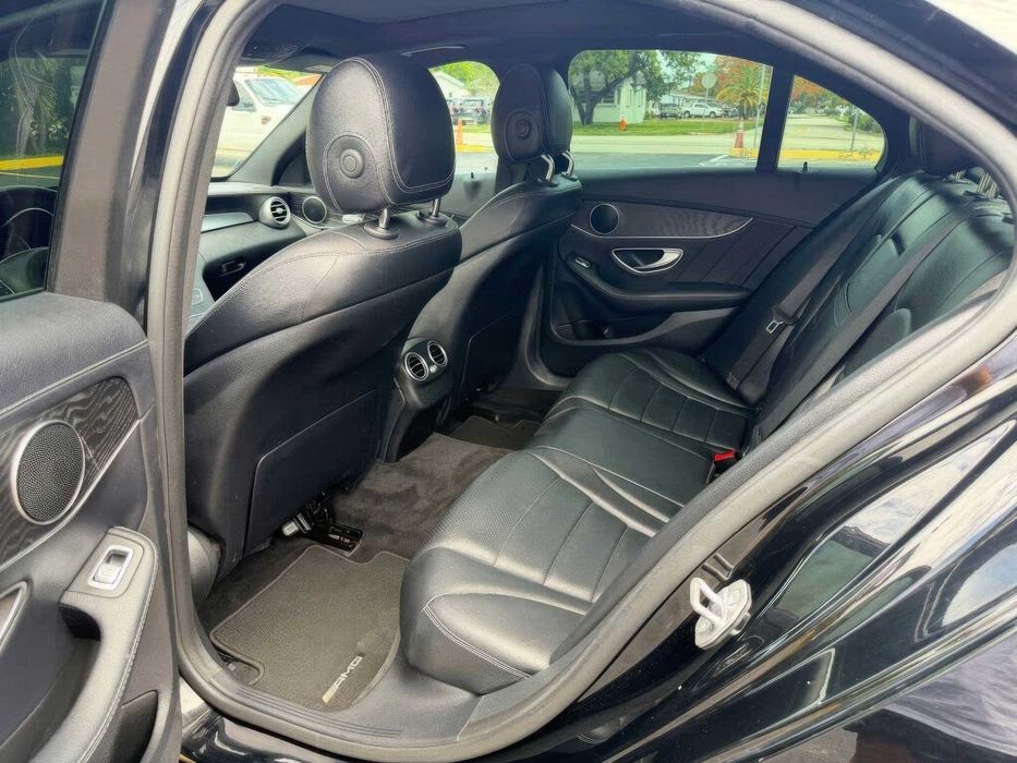 Mercedes-Benz C 300      2017