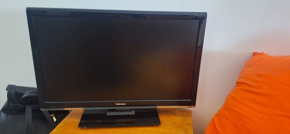 TV Toshiba 23EL933G