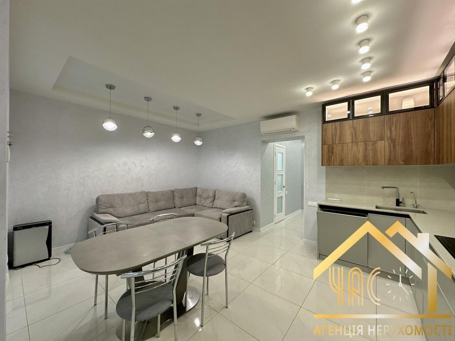 Таунхаус 95 м² з ремонтом і меблями, Жуляни, Київ