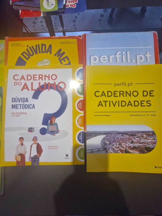 Livros do 11º Ano de Escolaridade - Colégio Alfacoop